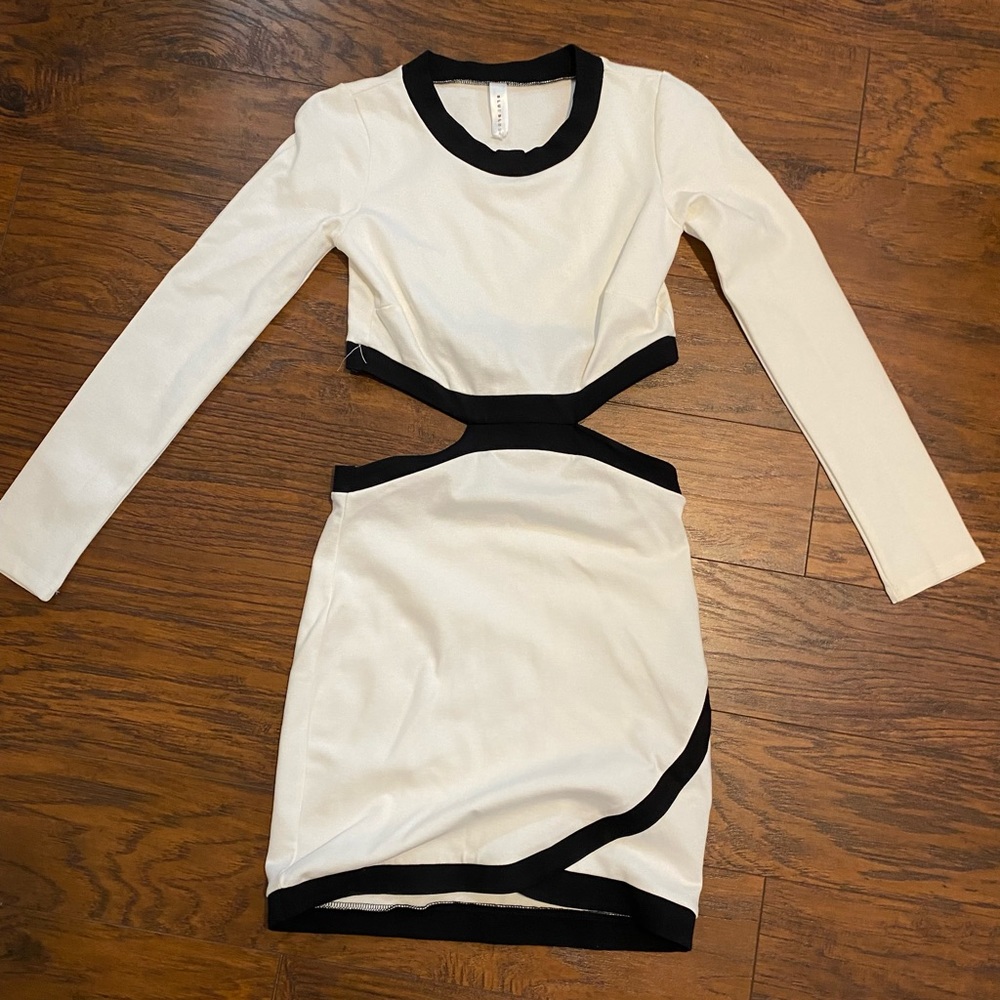 Black and white cutout long sleeve dress